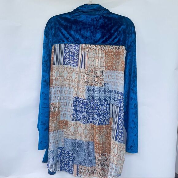 Easel Blue Crushed Velvet Embroidered Floral Patchwork Tunic Dress (1X) - Picture 8 of 13